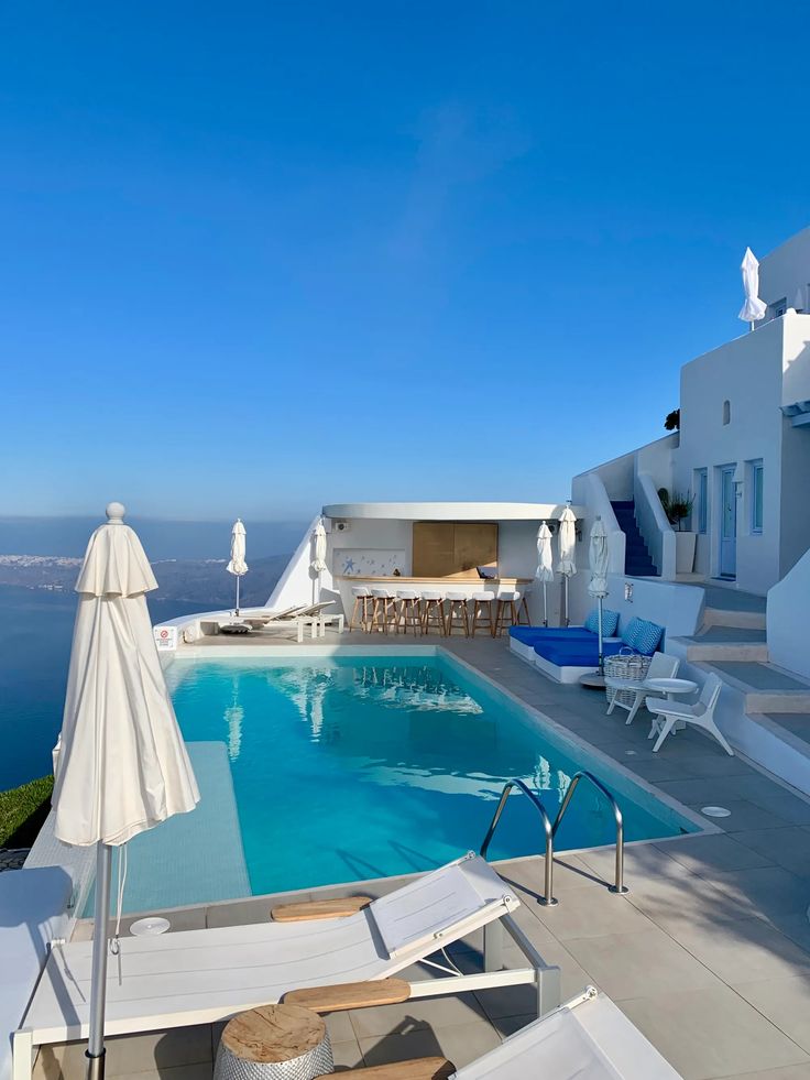 Santorini Honeymoon, Astra Suites