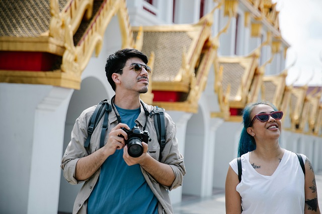 The Traveler Hired the Wrong Tour Guide