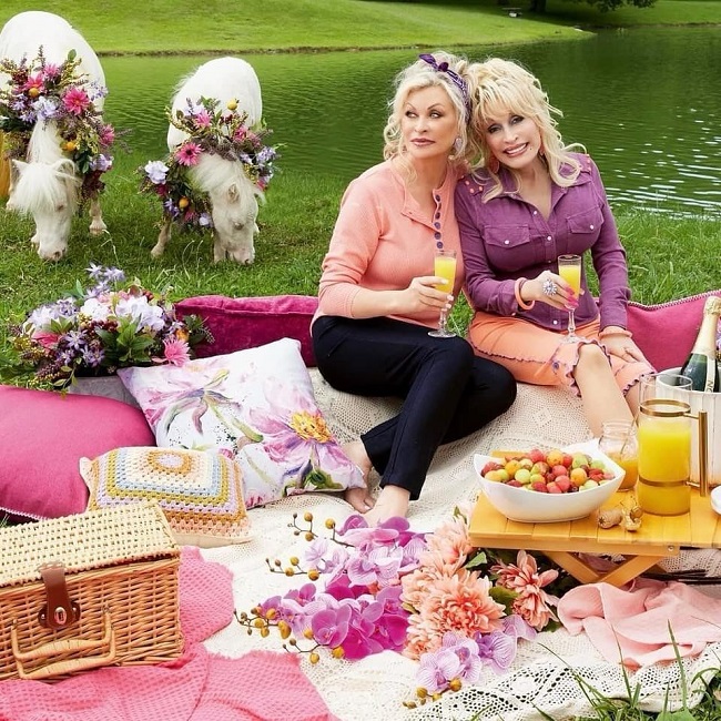 The Ultimate Guide to the Luxury Travel Planning Top Places Dolly Parton Tour 2026